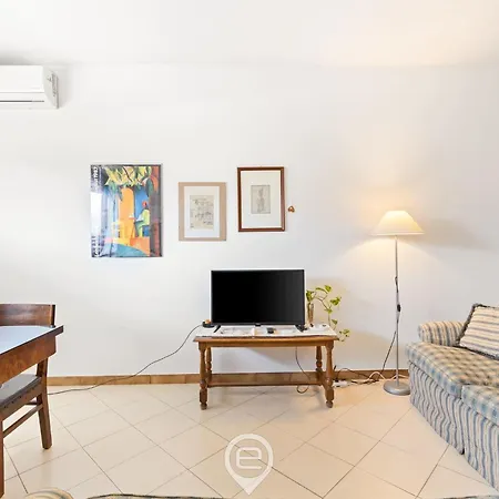 Apartman 2 Balconies *